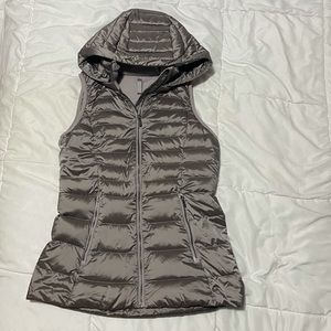 Lululemon Down Vest w (detachable) hood!